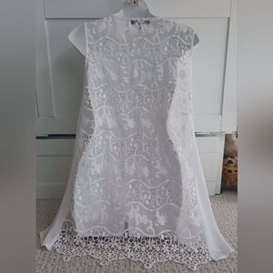 Cutout lace back tunic